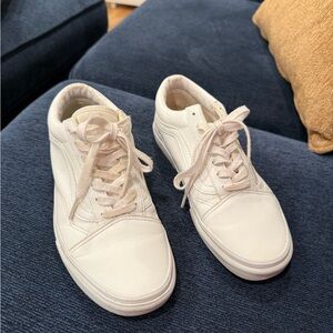 White Old Skool Vans Sneakers size 7.5